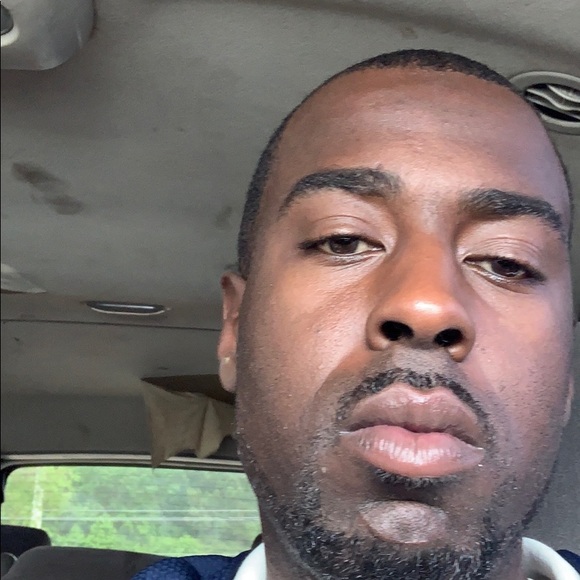 Meet your Posher, Derrick - Picture 1 of 1